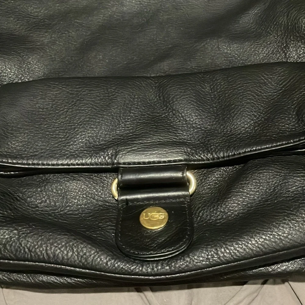 Ugg black pebbled leather hobo purse